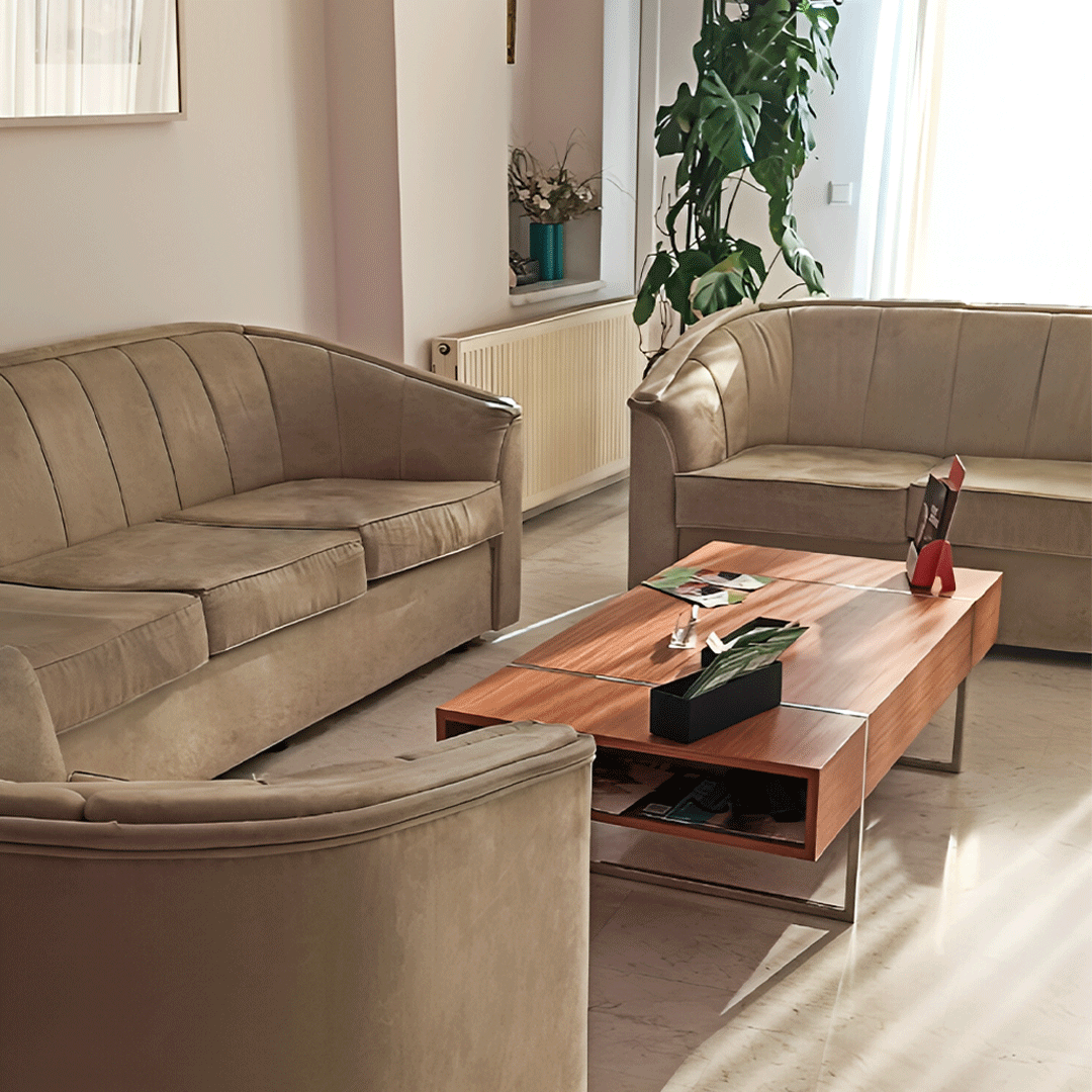 TΟ-ΙΑΤΡΕΙΟ-ΠΑΘΟΛΟΓΟΥ-ΒΟΤΣΗ-ΧΩΡΟΣ-ΑΝΑΜΟΝΗΣ